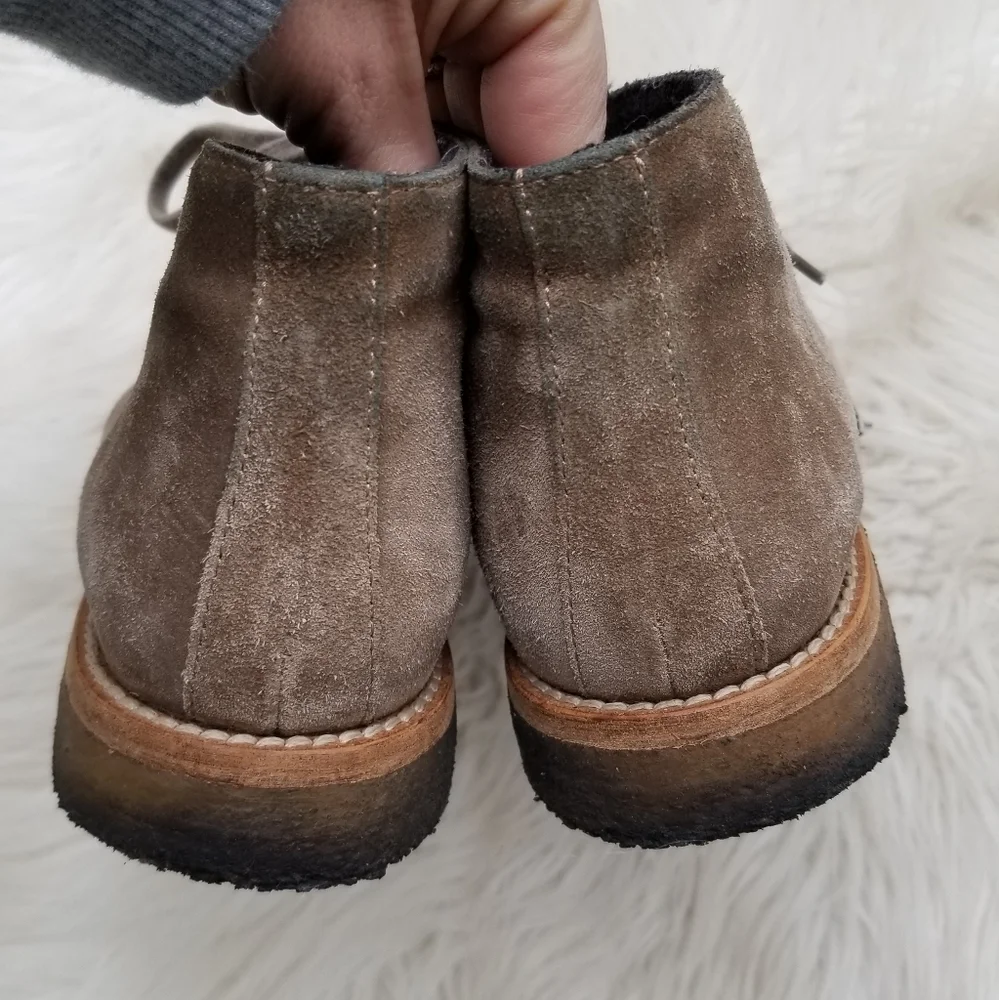 Vince Benson Suede Chukka Boot Taupe